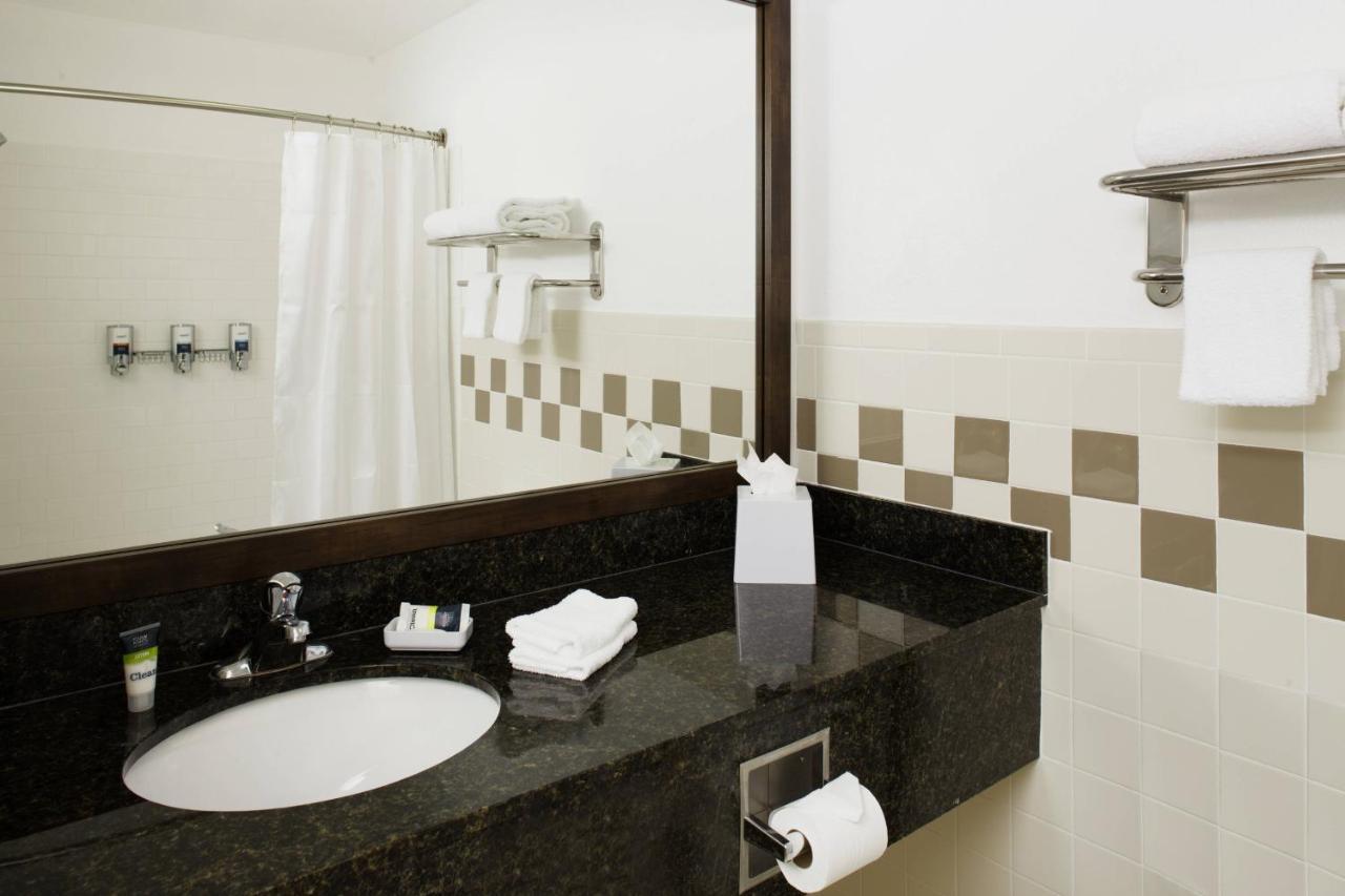 Four Points By Sheraton Fort Myers Airport Exterior foto