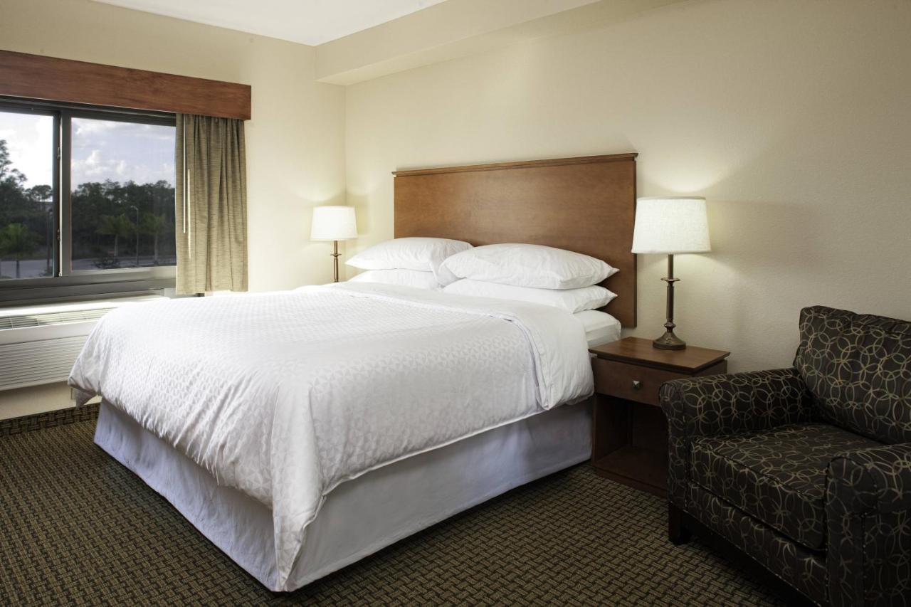Four Points By Sheraton Fort Myers Airport Exterior foto